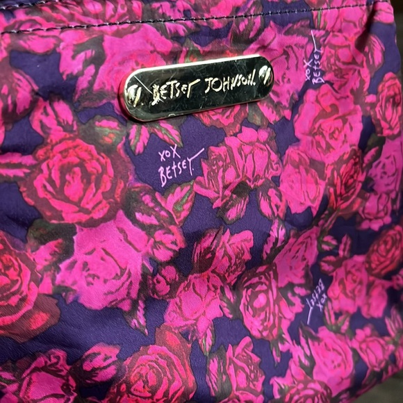 Betsy Johnson Makeup/Toiletries bag - Picture 7 of 7